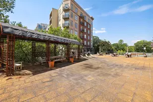 2285 Peachtree Rd NE, Atlanta, GA 30309 - Photo 9