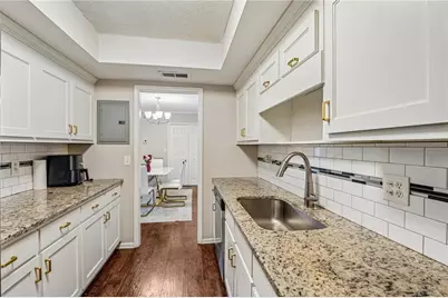 6851 Roswell Road #D21, Atlanta, GA 30328 - Photo 13