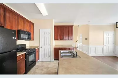 2162 Capella Circle SW, Atlanta, GA 30331 - Photo 5