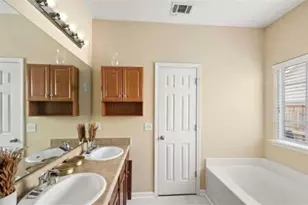 2162 Capella Cir SW, Atlanta, GA 30331 - Photo 9