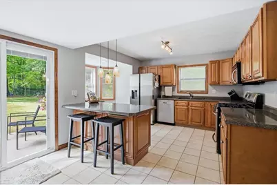 1001 Forest Park Lane, Suwanee, GA 30024 - Photo 9