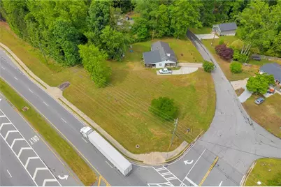 4004 Winder Highway, Flowery Branch, GA 30542 - Photo 5