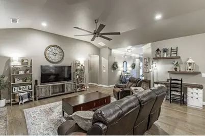 6567 Teal Trail Drive, Flowery Branch, GA 30542 - Photo 7