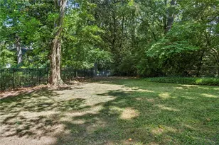 935 Glenbrook Dr NW, Atlanta, GA 30318 - Photo 31