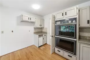 600 Meuse Way, Alpharetta, GA 30022 - Photo 9