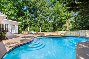 5618 Sherrell Dr, Atlanta, GA 30342 - Photo 29