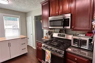 2134 Atkinson Ln, Lawrenceville, GA 30043 - Photo 5