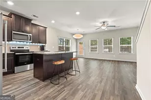 7041 Livia Pt, Riverdale, GA 30296 - Photo 9
