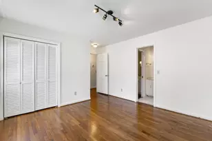 6770 River Springs Ln, Atlanta, GA 30328 - Photo 7