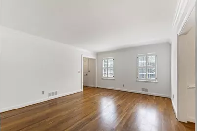 6770 River Springs Lane, Atlanta, GA 30328 - Photo 11