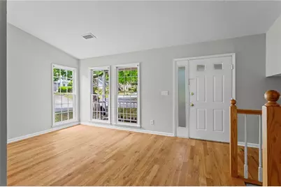 2771 Royal Bluff, Decatur, GA 30030 - Photo 11