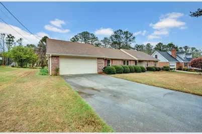 3898 Carriage Lane, Conyers, GA 30094 - Photo 3