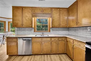 3898 Carriage Ln, Conyers, GA 30094 - Photo 17