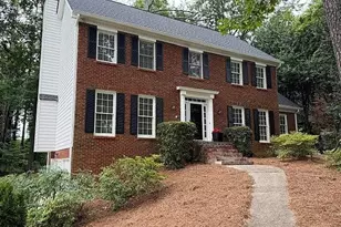 153 Lakeside Dr, Kennesaw, GA 30144 - Photo 1