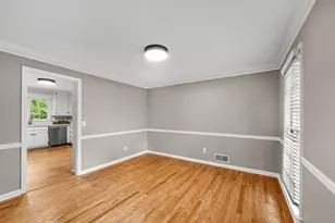 153 Lakeside Dr, Kennesaw, GA 30144 - Photo 3
