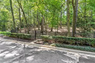 1406 River Green Dr NW, Atlanta, GA 30327 - Photo 23