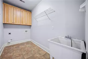 574 E Ave NE, Atlanta, GA 30312 - Photo 33