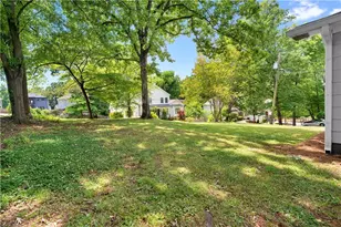 1869 Spring Ave NW, Atlanta, GA 30318 - Photo 15