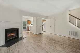 5670 Wells Cir, Stone Mountain, GA 30087 - Photo 7
