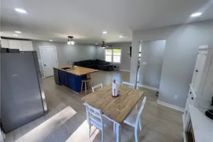 115 Fairlawn Dr, Carrollton, GA 30117 - Photo 3