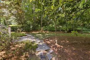 7085 Riverside Dr, Atlanta, GA 30328 - Photo 33