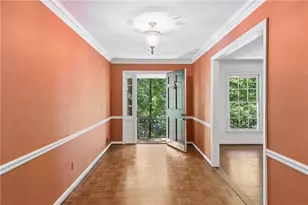 7085 Riverside Dr, Atlanta, GA 30328 - Photo 21