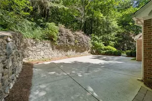 7085 Riverside Dr, Atlanta, GA 30328 - Photo 39