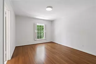 7085 Riverside Dr, Atlanta, GA 30328 - Photo 23