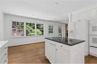 7085 Riverside Drive, Atlanta, GA 30328 - Photo 17