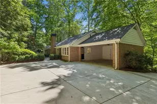 7085 Riverside Dr, Atlanta, GA 30328 - Photo 37