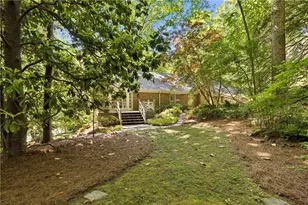 7085 Riverside Dr, Atlanta, GA 30328 - Photo 35