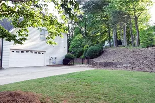 1025 Fairview Club Cir, Dacula, GA 30019 - Photo 35