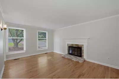 9470 Hillside Drive, Roswell, GA 30076 - Photo 15