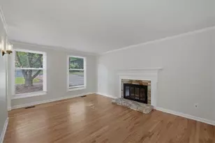 9470 Hillside Dr, Roswell, GA 30076 - Photo 15