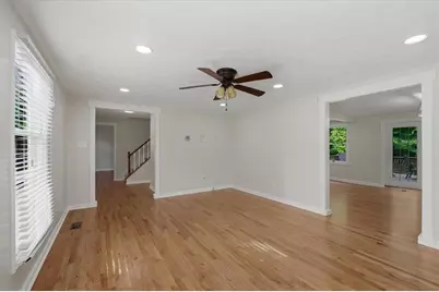 9470 Hillside Drive, Roswell, GA 30076 - Photo 3