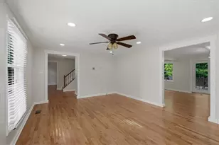 9470 Hillside Dr, Roswell, GA 30076 - Photo 3