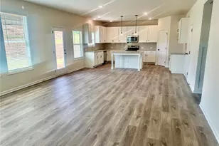 355 Rodeo Dr, Auburn, GA 30011 - Photo 11
