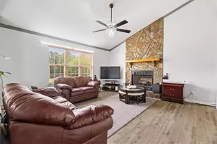 143 Honeysuckle Dr SE, Calhoun, GA 30701 - Photo 11