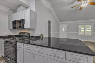 360 Hemlock Dr, Lawrenceville, GA 30046 - Photo 13