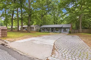 360 Hemlock Dr, Lawrenceville, GA 30046 - Photo 3