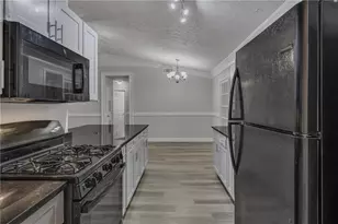 360 Hemlock Dr, Lawrenceville, GA 30046 - Photo 11