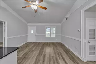 360 Hemlock Dr, Lawrenceville, GA 30046 - Photo 5
