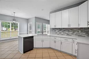 200 Essex Pl, Ellenwood, GA 30294 - Photo 19