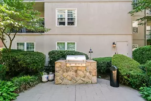 1075 Peachtree Walk NE, Atlanta, GA 30309 - Photo 19