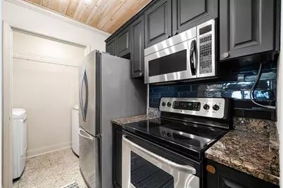 1075 Peachtree Walk NE #A419, Atlanta, GA 30309 - Photo 9