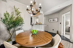 1075 Peachtree Walk NE, Atlanta, GA 30309 - Photo 3