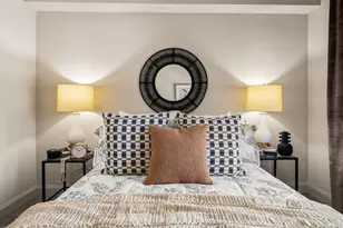 1075 Peachtree Walk NE, Atlanta, GA 30309 - Photo 13