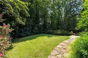 4915 Northway Dr NE, Sandy Springs, GA 30342 - Photo 43