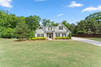 300 Bryce Avenue, Jefferson, GA 30549 - Photo 5