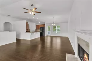 2126 Crown Park Dr, Winder, GA 30680 - Photo 5